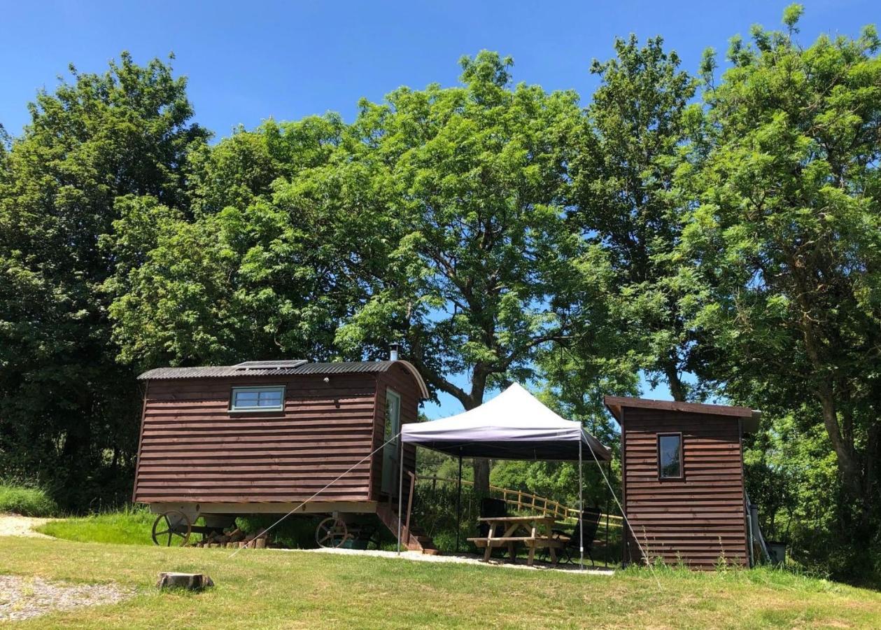The Shepherds Hut At The Shippen, Tiphayes Honiton Exterior photo